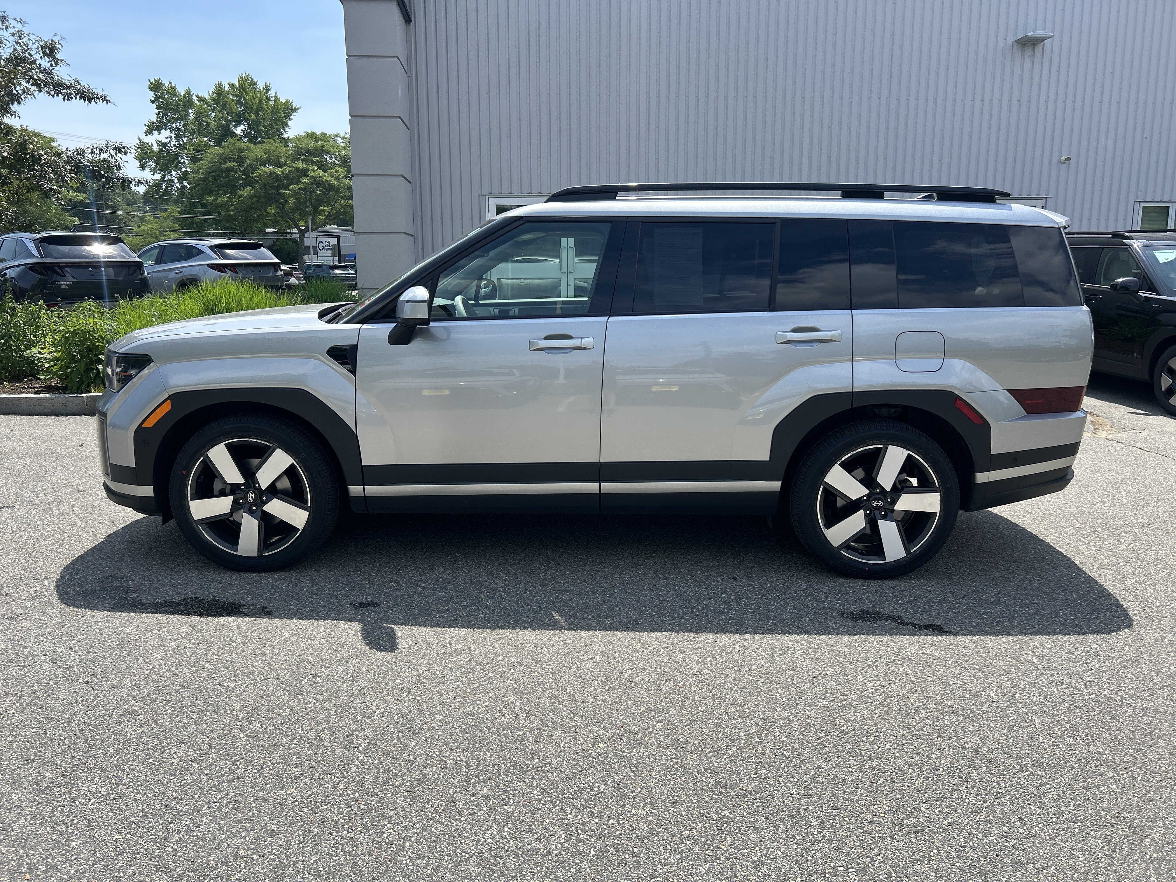 Certified 2024 Hyundai Santa Fe Limited AWD/4WD image 8