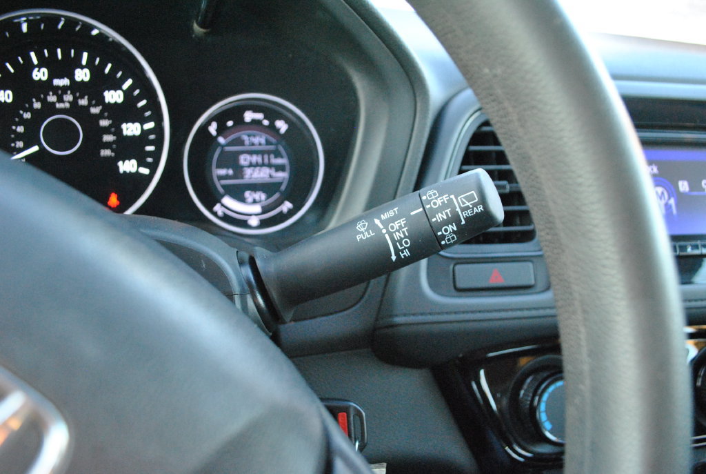 Certified 2018 Honda HR-V LX image 19