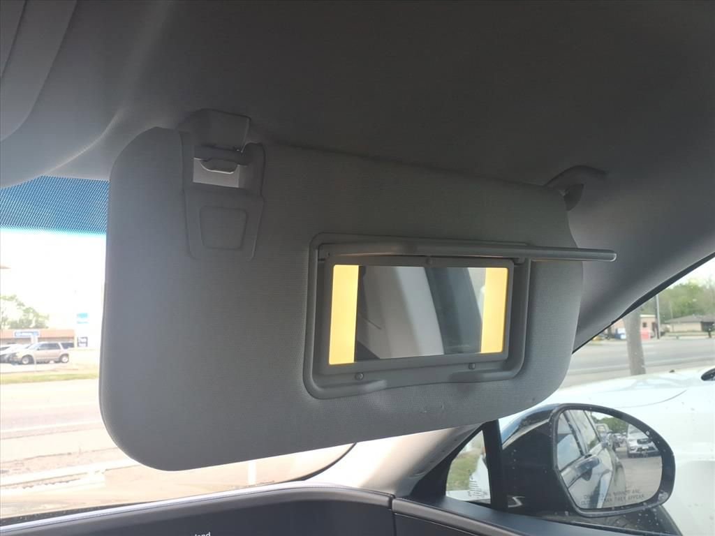 Used 2024 Lincoln Nautilus Reserve image 18