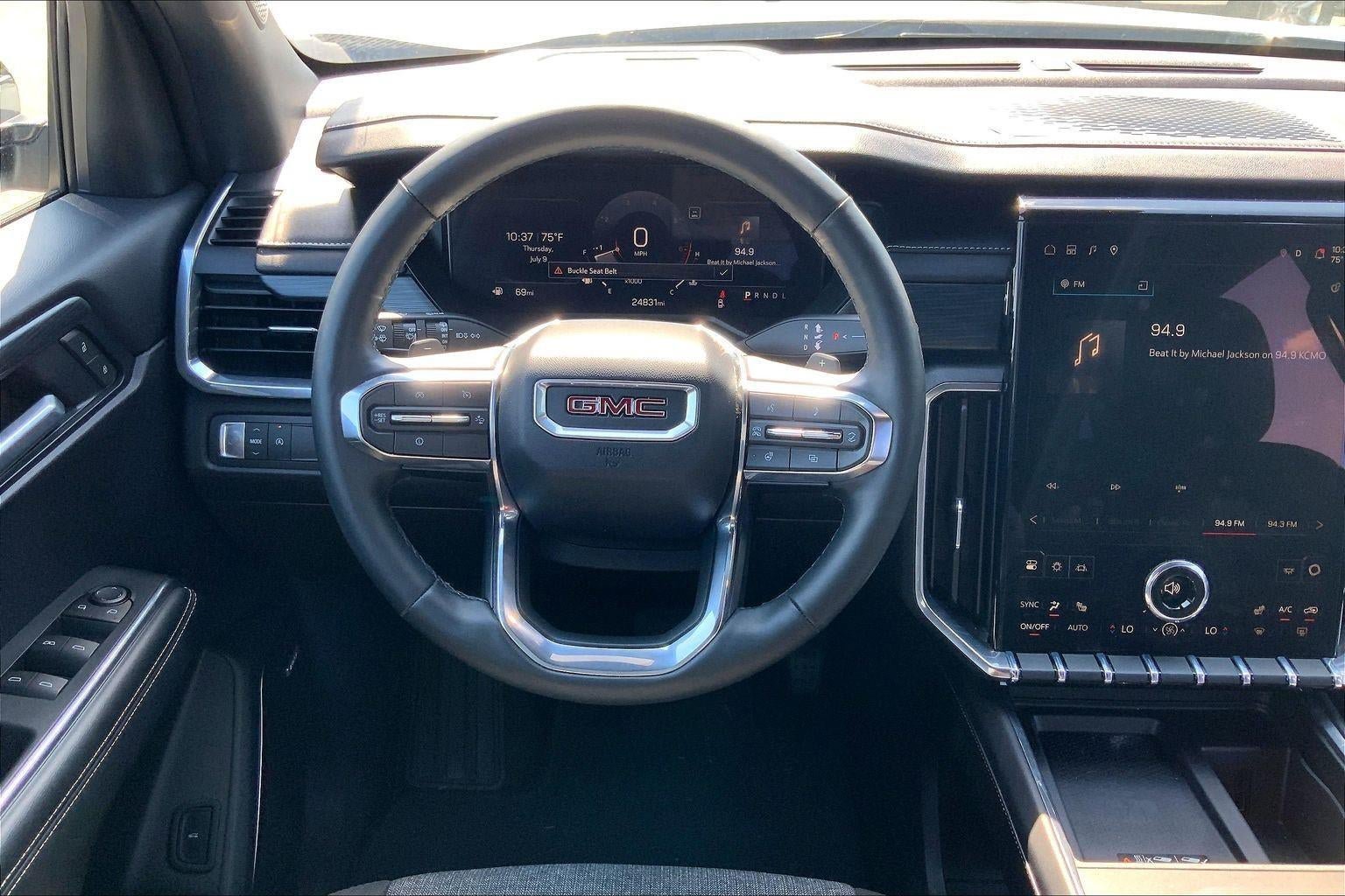 Used 2025 GMC Acadia Elevation FWD image 5