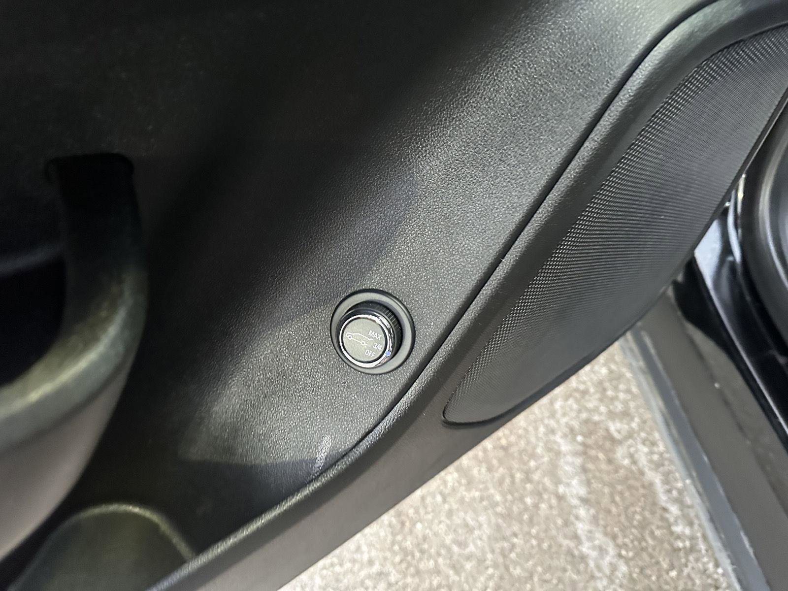 Used 2023 Chevrolet Blazer LT w/ Convenience Package image 23