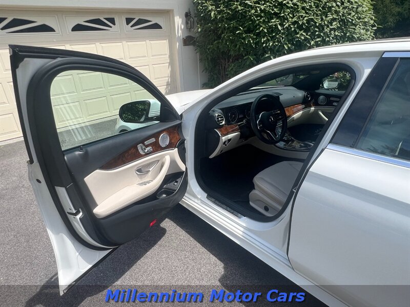 Used 2019 Mercedes-Benz E 300 4MATIC image 24