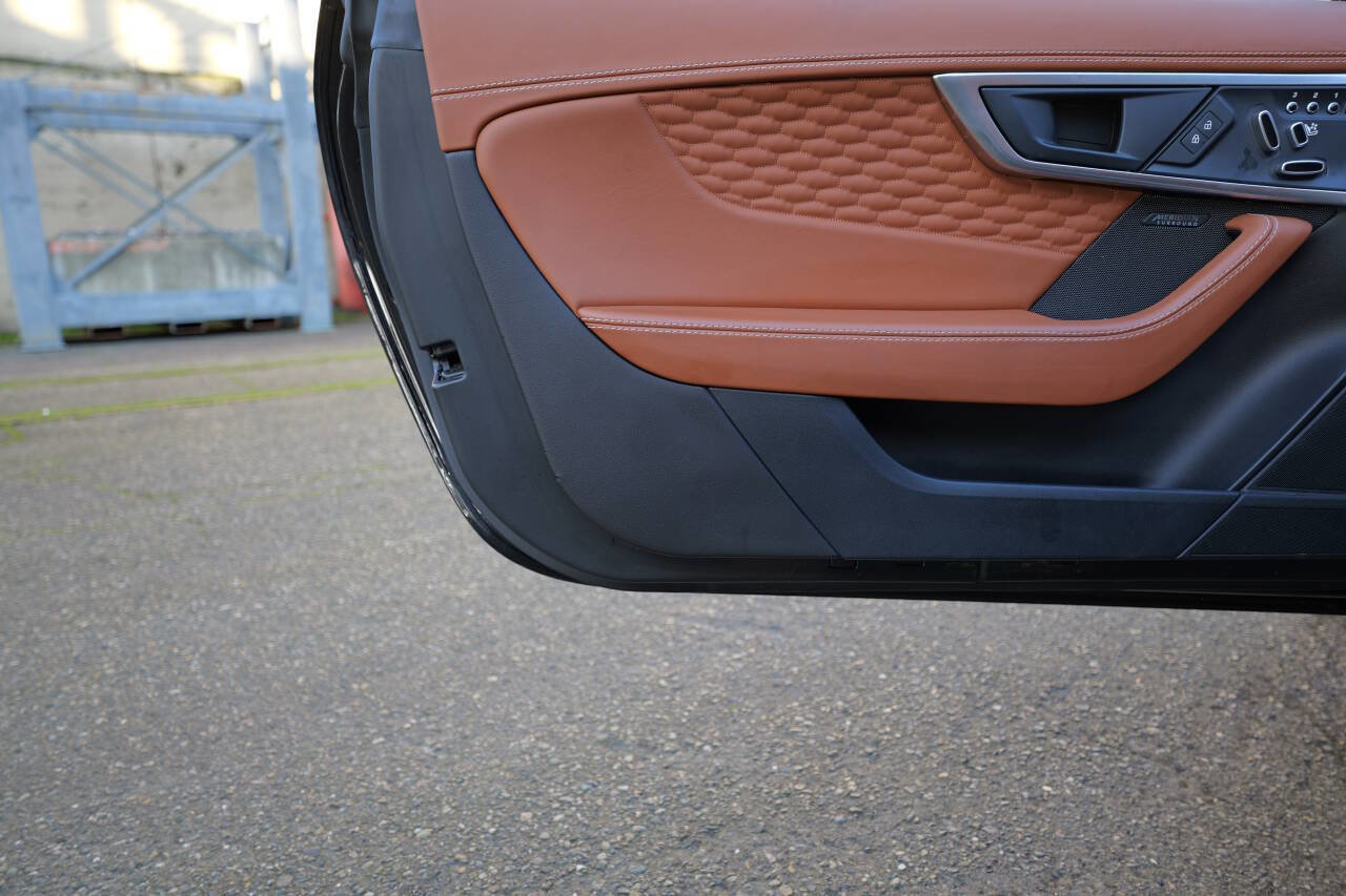 Used 2021 Jaguar F-TYPE R image 63