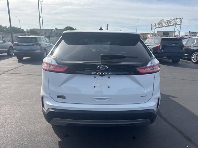 Used 2024 Ford Edge SEL image 4