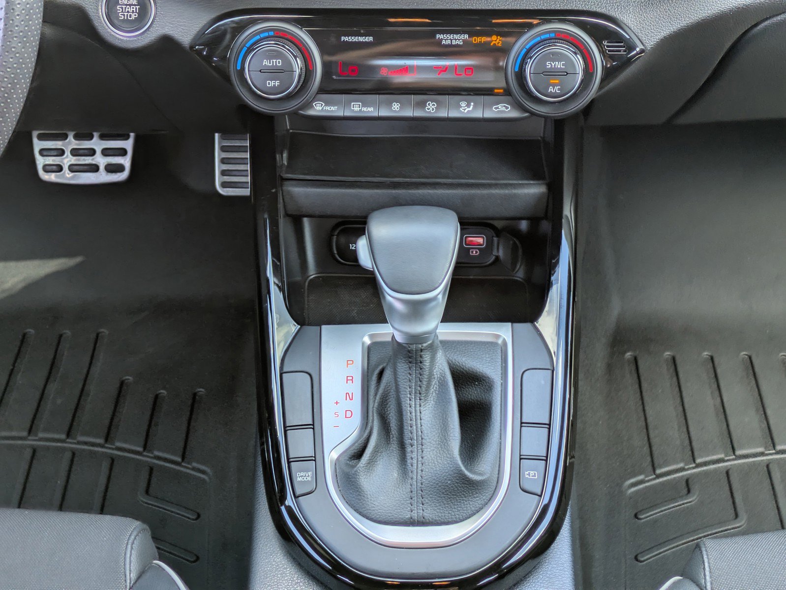 Certified 2024 Kia Forte GT-Line image 15