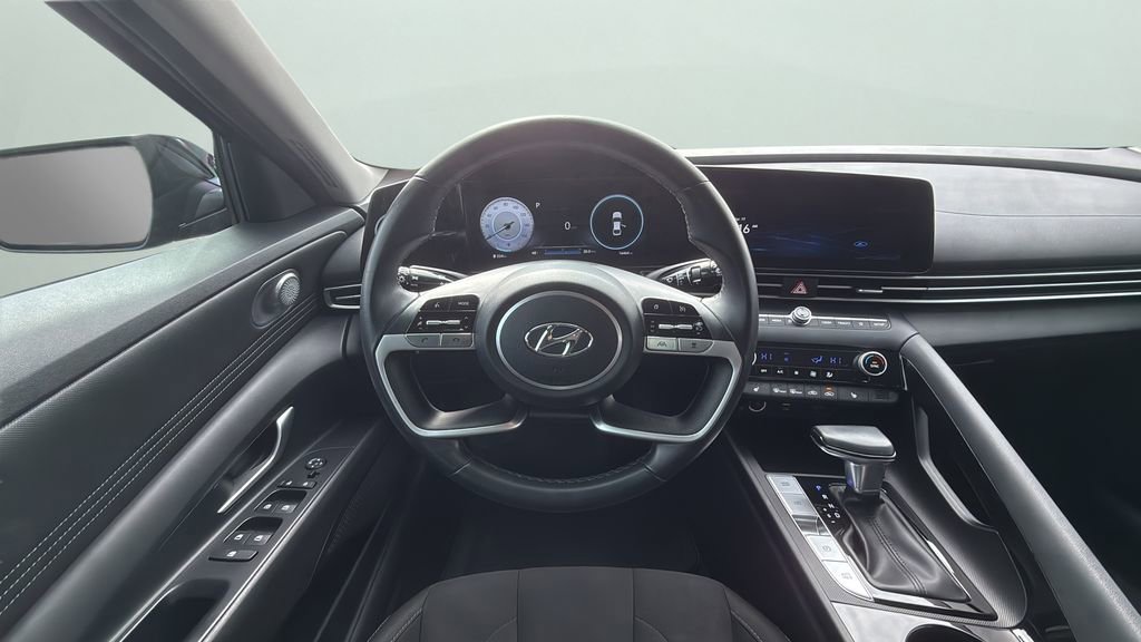 Used 2023 Hyundai Elantra SEL w/ Convenience Package image 20