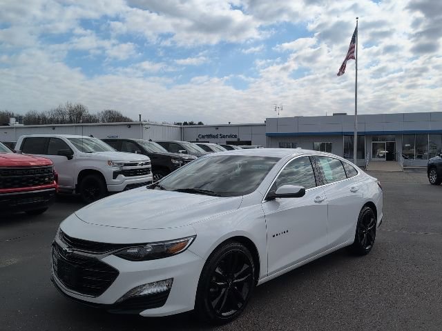 Used 2024 Chevrolet Malibu LT w/ Sport Edition FWD image 2