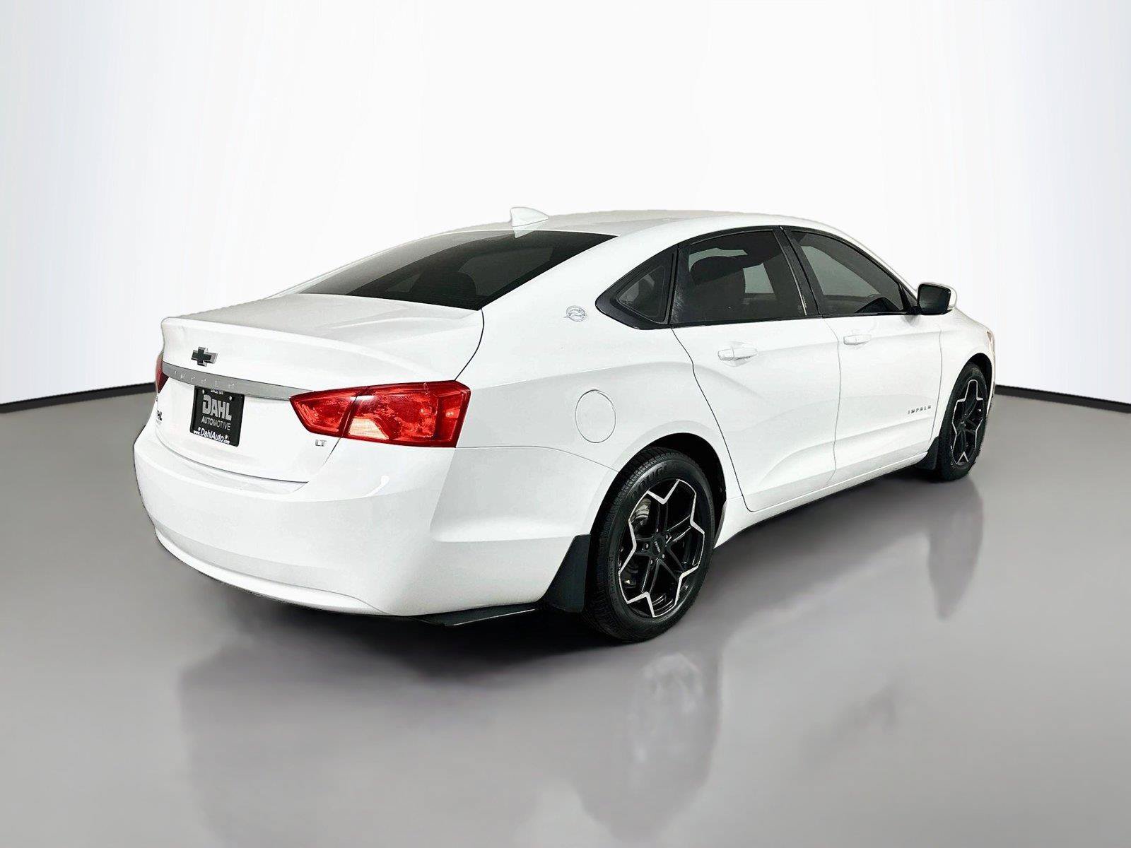 Used 2015 Chevrolet Impala LT FWD image 12