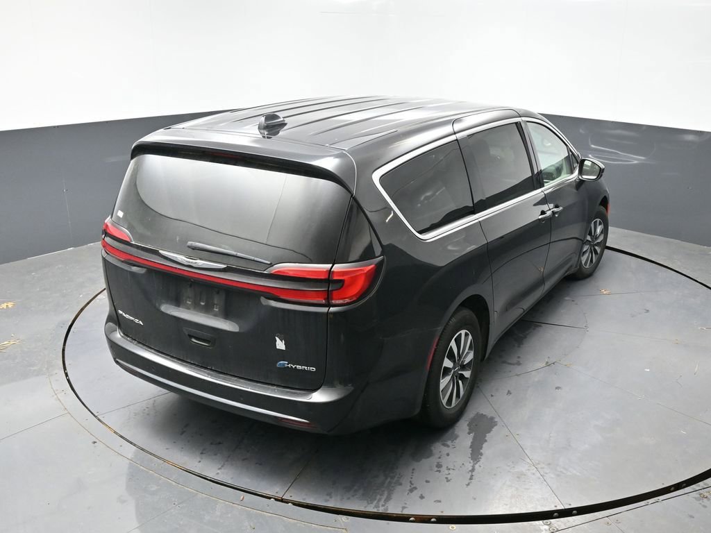 Used 2023 Chrysler Pacifica Touring-L FWD image 14