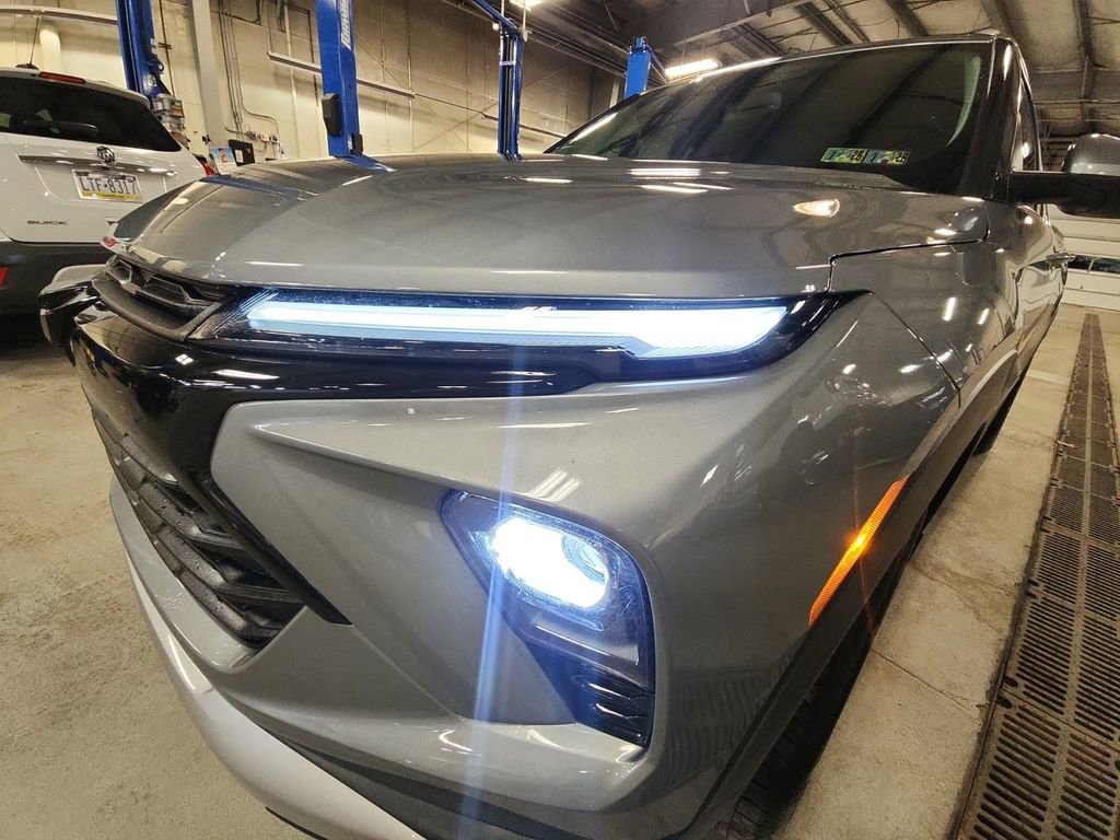 Certified 2025 Chevrolet TrailBlazer LT w/ Convenience Package image 29