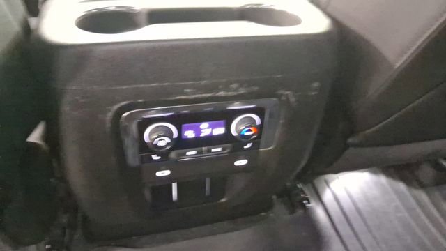 Used 2022 Chevrolet Suburban High Country image 27
