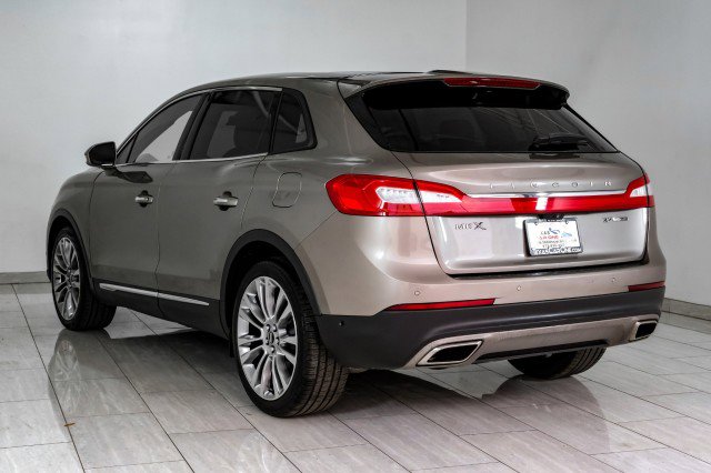 Used 2016 Lincoln MKX Reserve w/ Technology Package FWD image 8