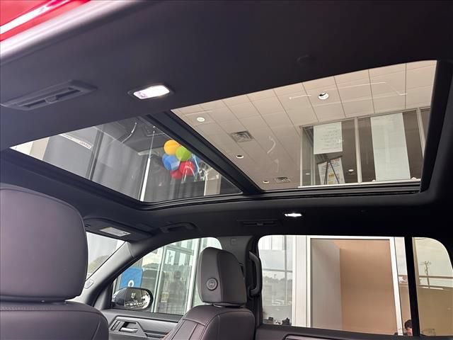 New 2026 GMC Acadia AT4 w/ Luxury Package AWD/4WD image 24