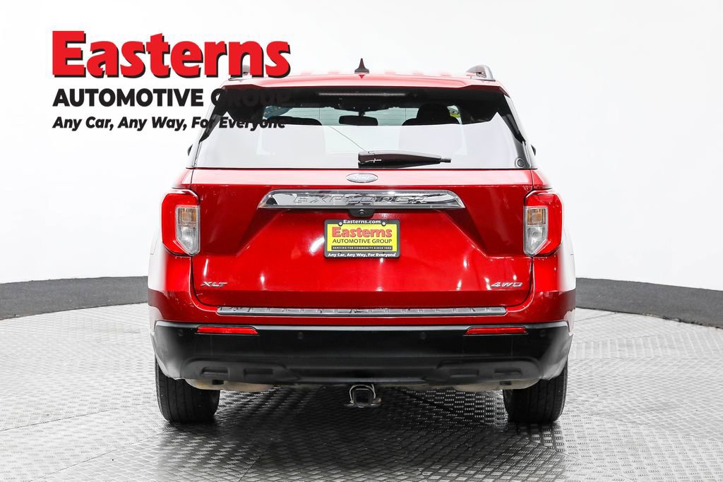 Used 2021 Ford Explorer XLT image 6