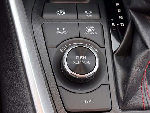 Certified 2023 Toyota RAV4 SE image 25