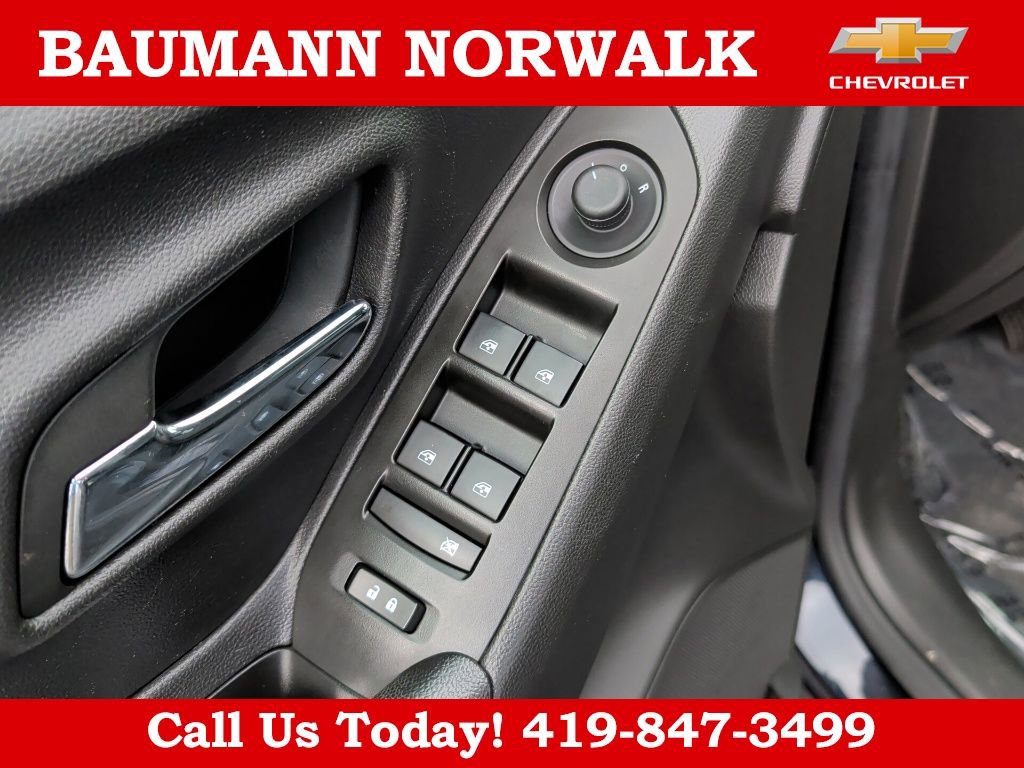 Used 2022 Chevrolet Trax LT w/ LT Convenience Package image 23