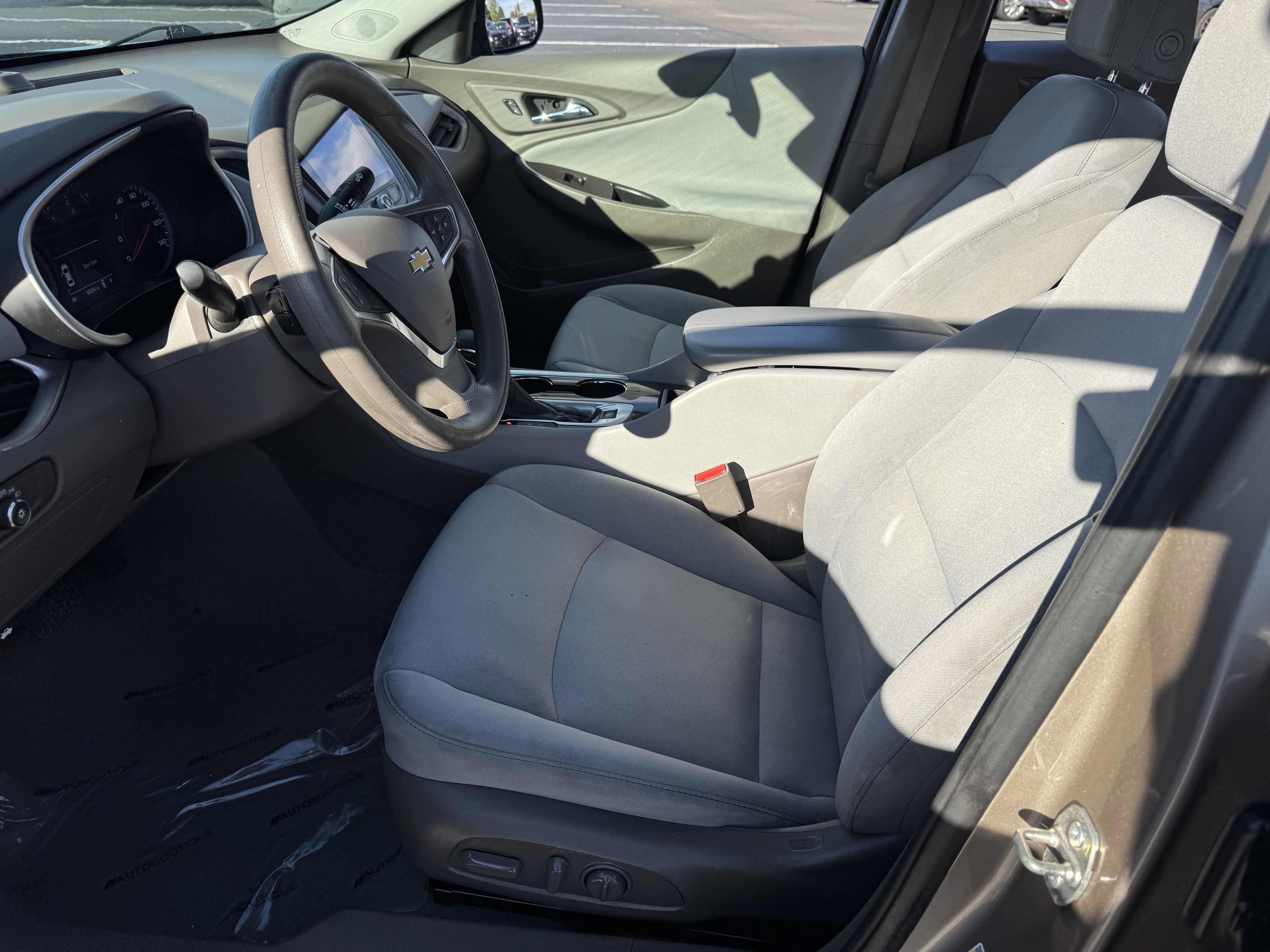 Used 2022 Chevrolet Malibu LT image 29