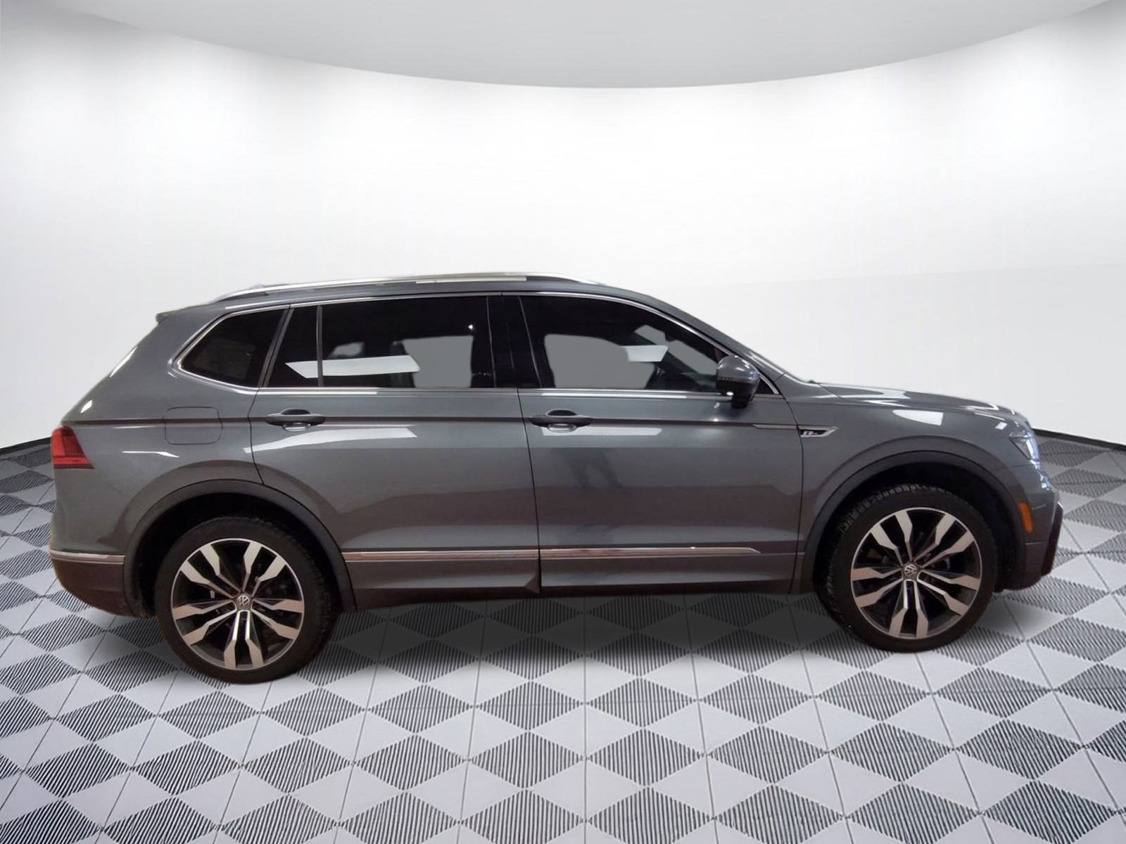 Used 2021 Volkswagen Tiguan SEL Premium R-Line image 7