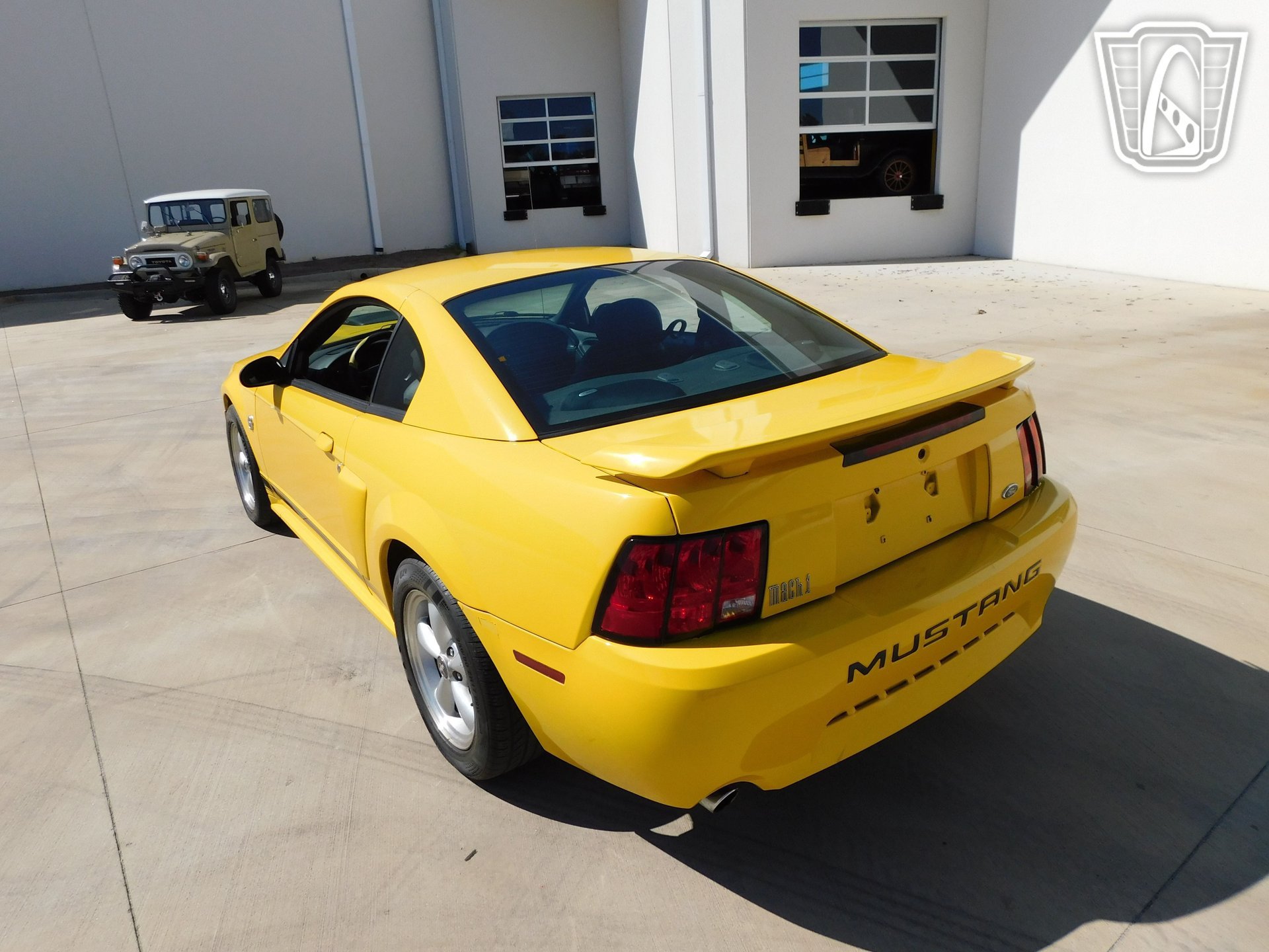 Used 2004 Ford Mustang Mach 1 RWD image 20
