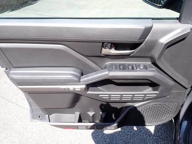 Used 2024 Toyota Tacoma TRD Off-Road AWD/4WD image 17
