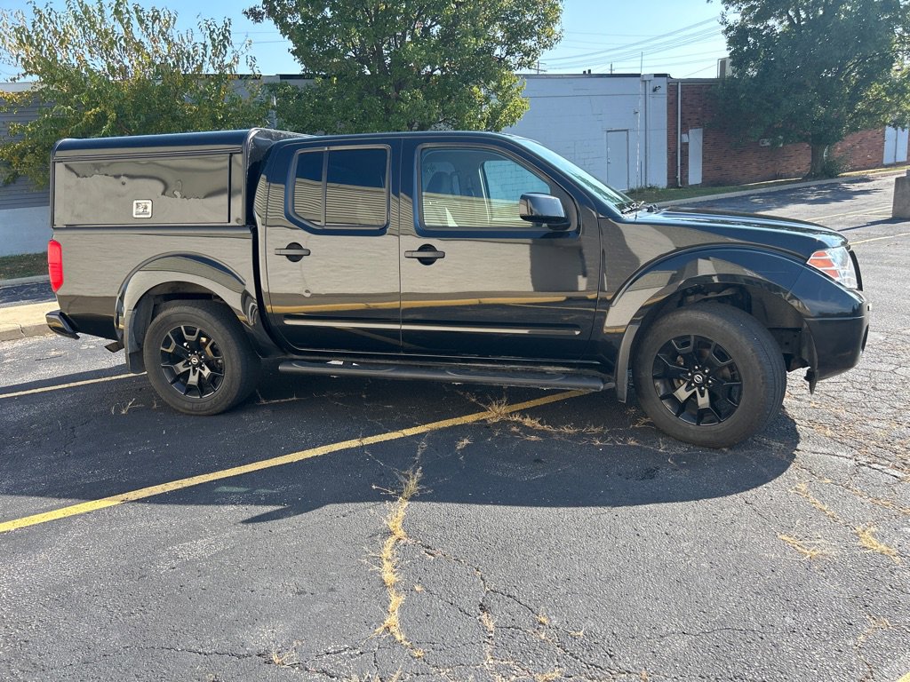 Used 2021 Nissan Frontier SV w/ Midnight Edition Floor Mats image 11
