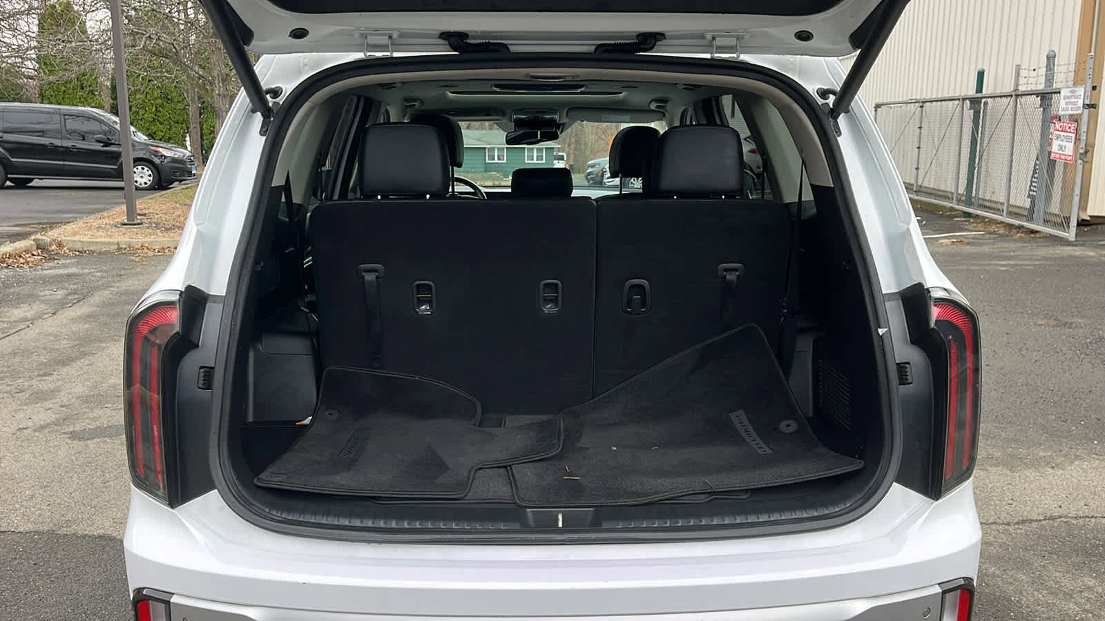 Used 2023 Kia Telluride EX image 30