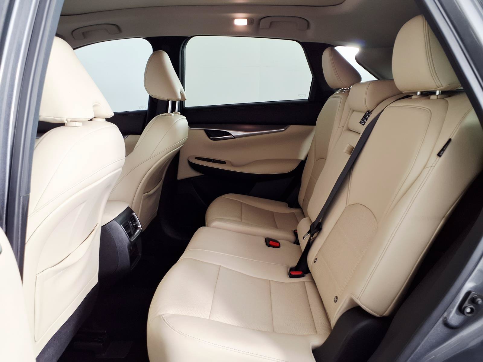 Used 2022 INFINITI QX50 Luxe AWD/4WD image 13