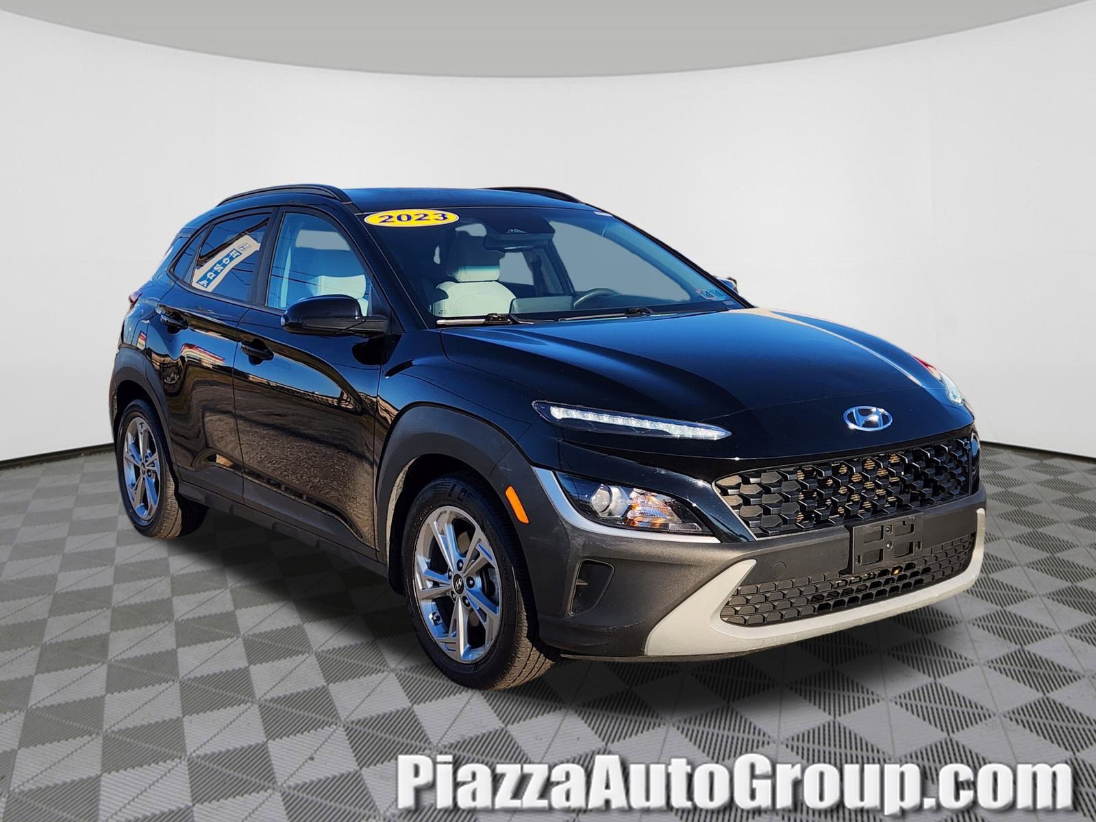 Used 2023 Hyundai Kona SEL image 1