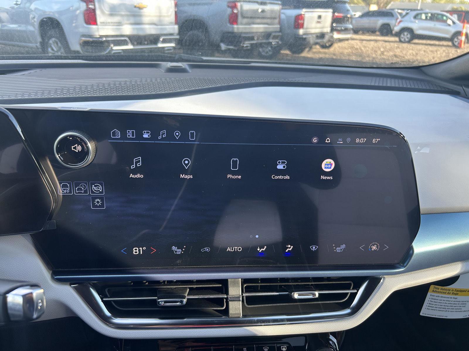 New 2026 Chevrolet Equinox EV LT image 12