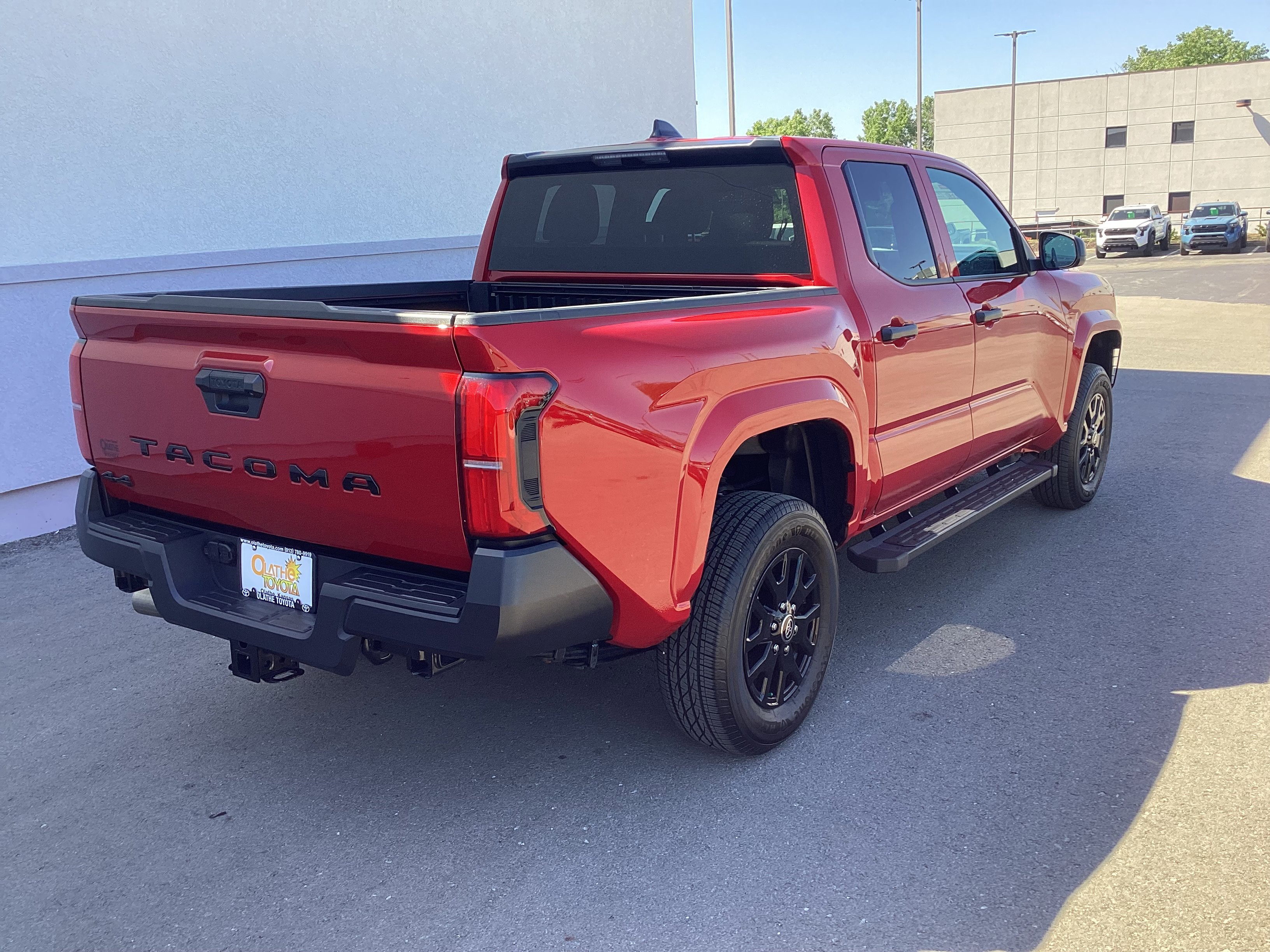 Certified 2025 Toyota Tacoma SR AWD/4WD image 6