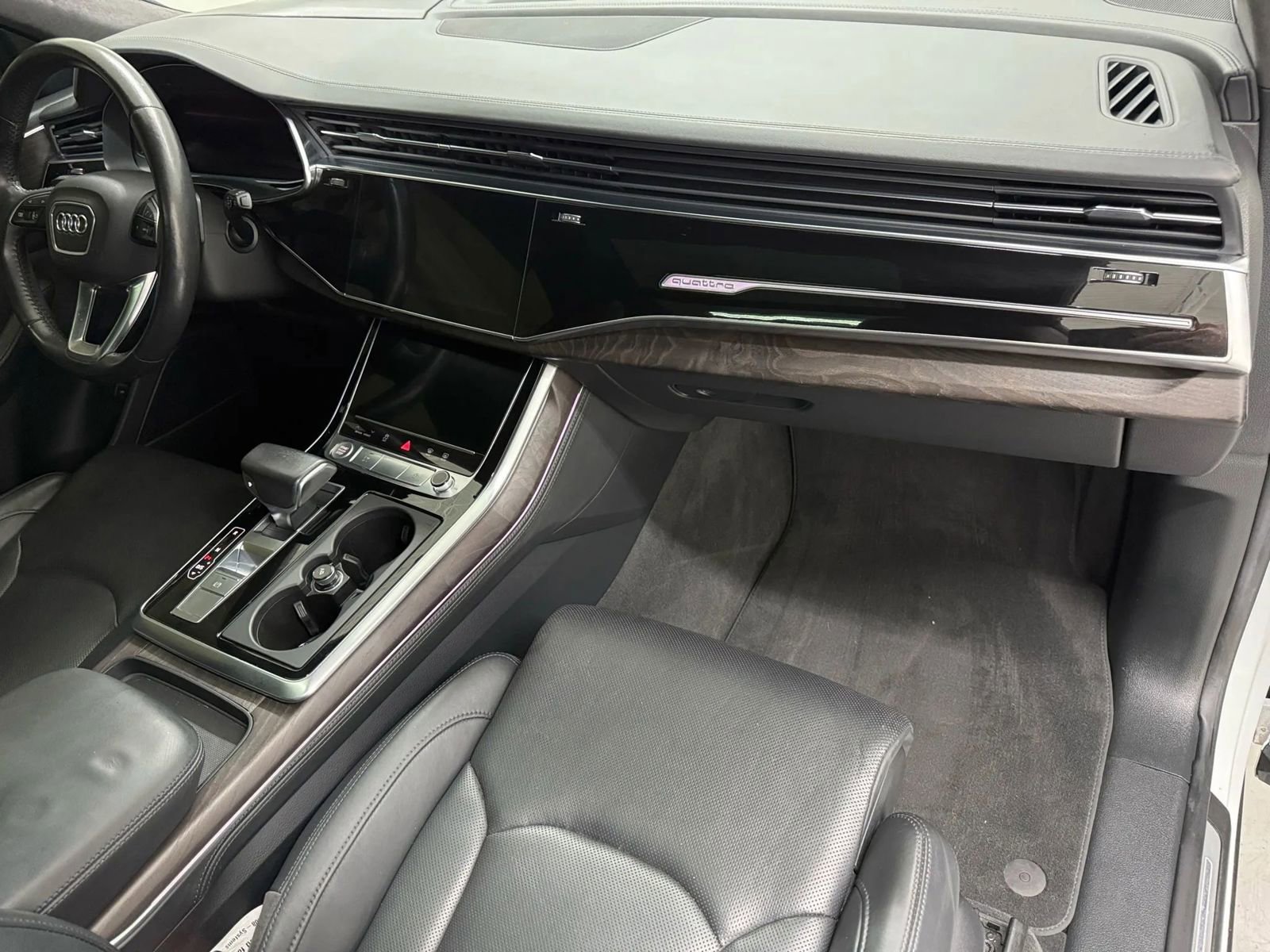 Used 2019 Audi Q8 Prestige w/ Luxury Package AWD/4WD image 8