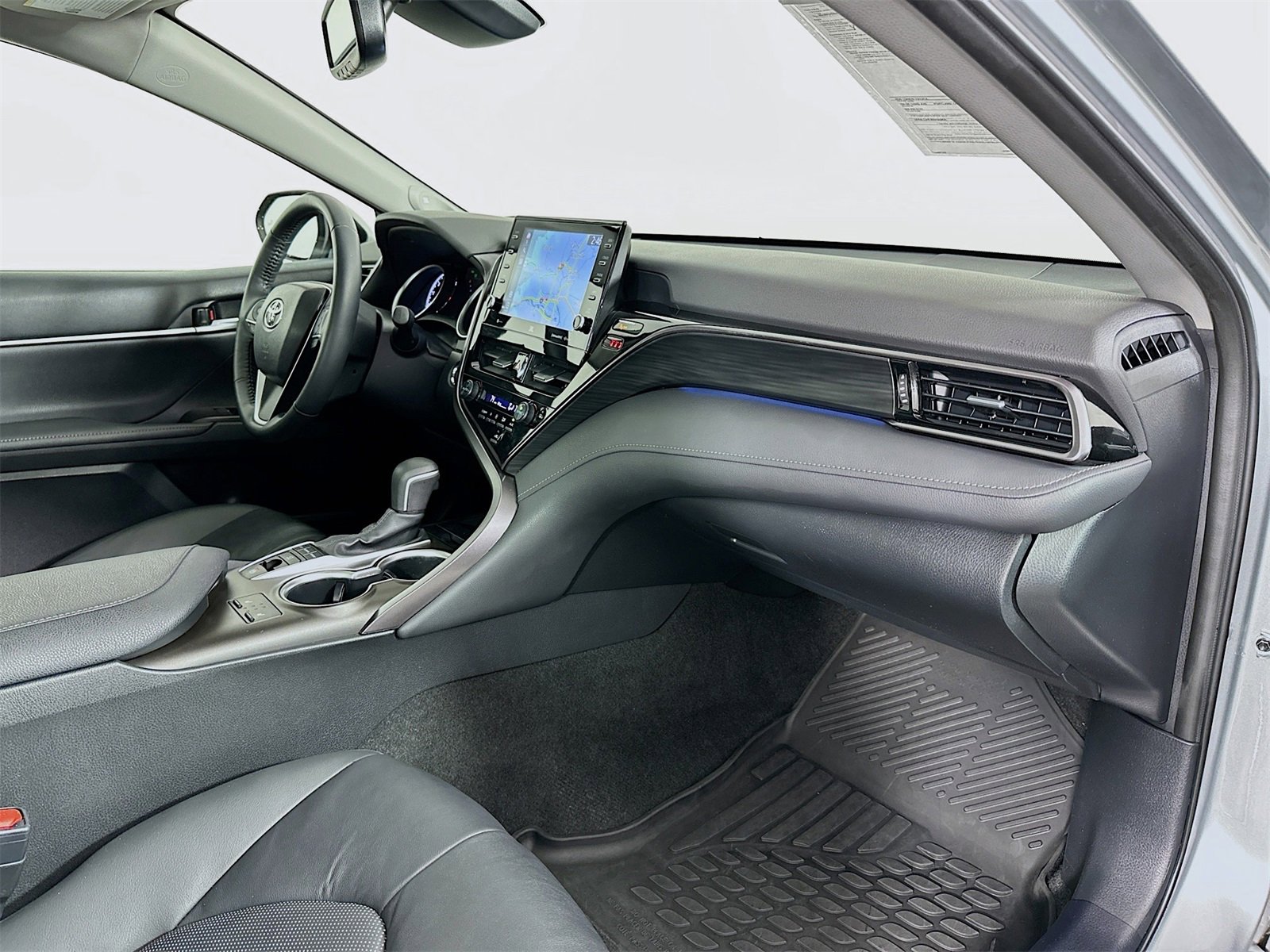 Used 2023 Toyota Camry XLE image 31