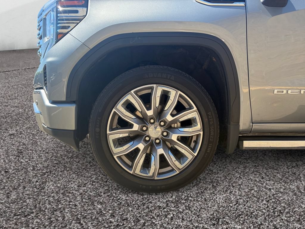 Used 2023 GMC Sierra 1500 Denali w/ Denali Reserve Package AWD/4WD image 9