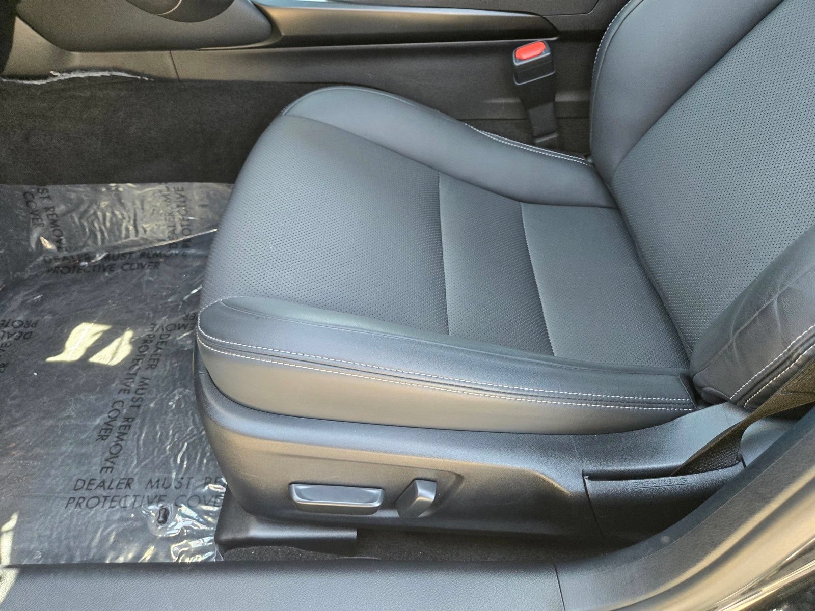 Used 2025 Lexus IS 300 F Sport RWD image 10