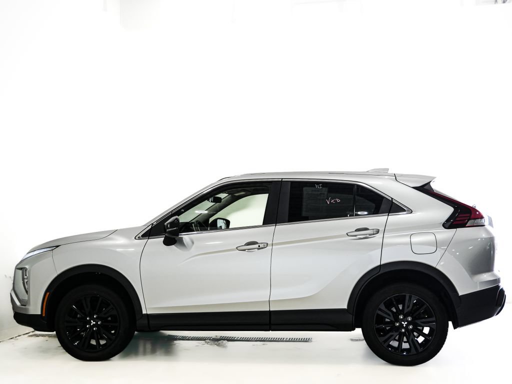 Used 2024 Mitsubishi Eclipse Cross LE AWD/4WD image 5