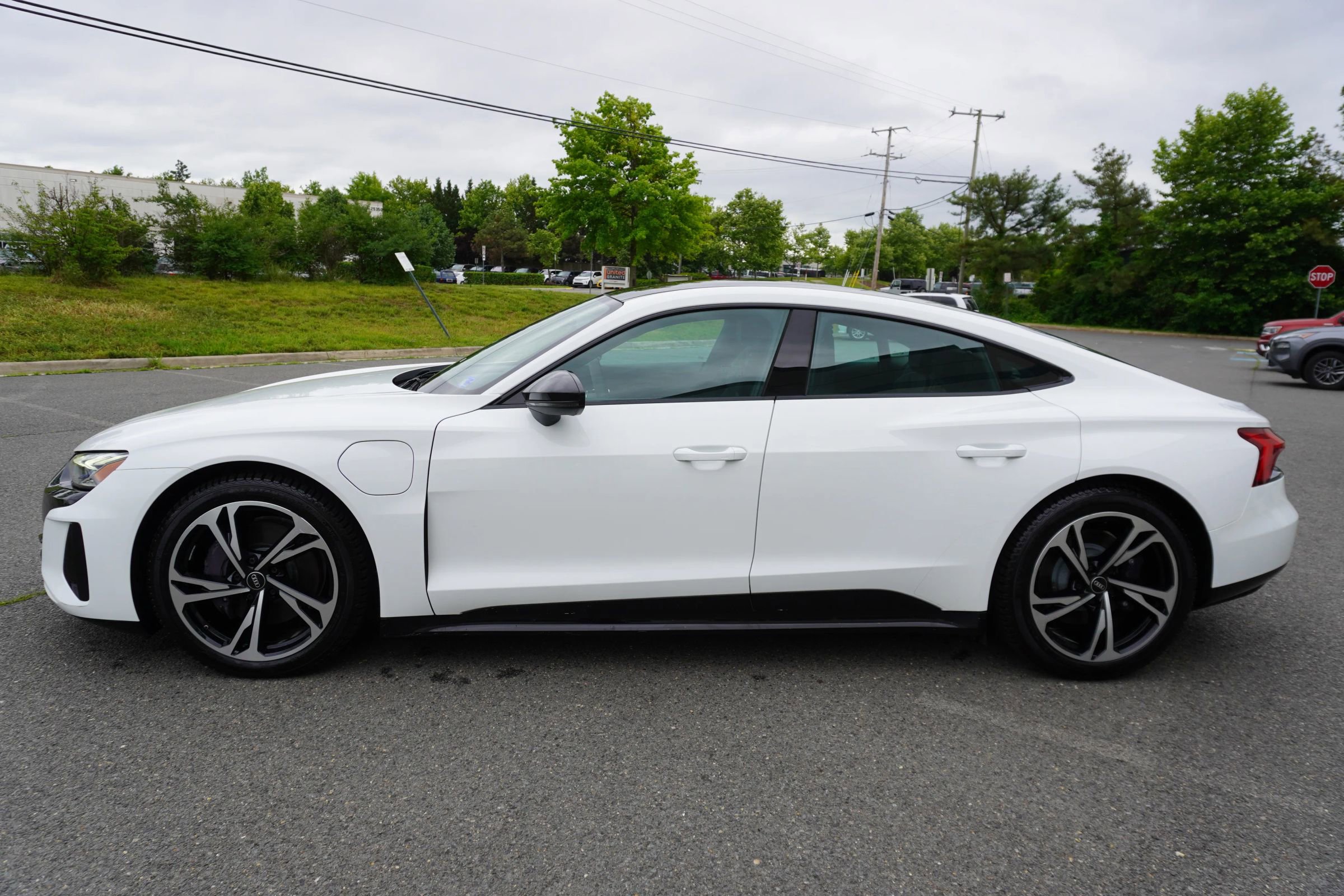 Used 2022 Audi e-tron GT Premium Plus AWD/4WD image 4
