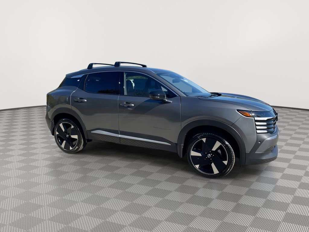 New 2026 Nissan Kicks SR w/ Cold Weather Package AWD/4WD image 13