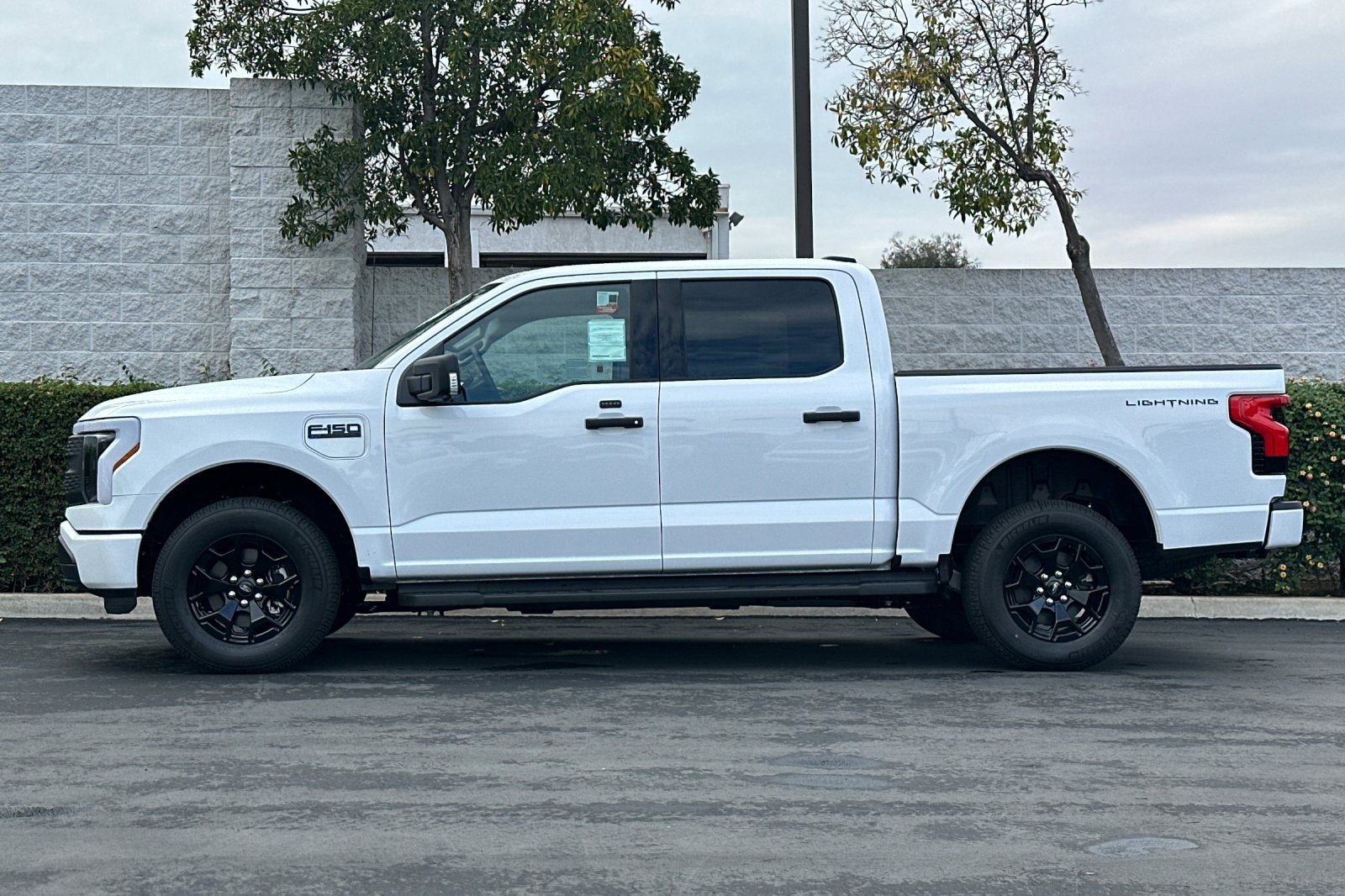 New 2025 Ford F150 Lightning XLT image 7