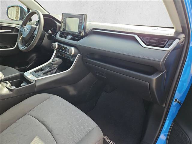 Used 2020 Toyota RAV4 XLE w/ Convenience Package FWD image 23
