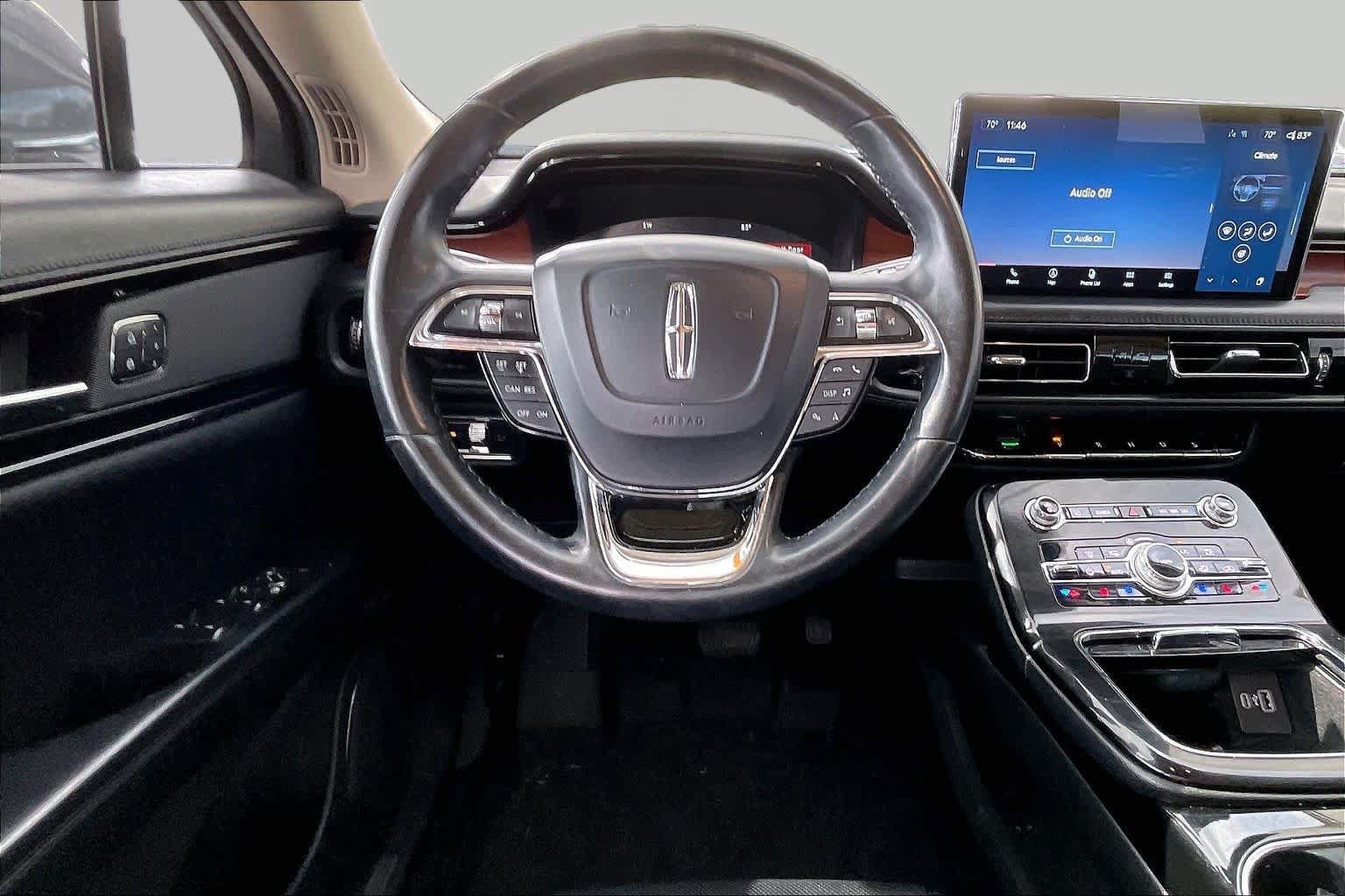 Used 2022 Lincoln Nautilus Reserve w/ Monochromatic Package FWD image 6