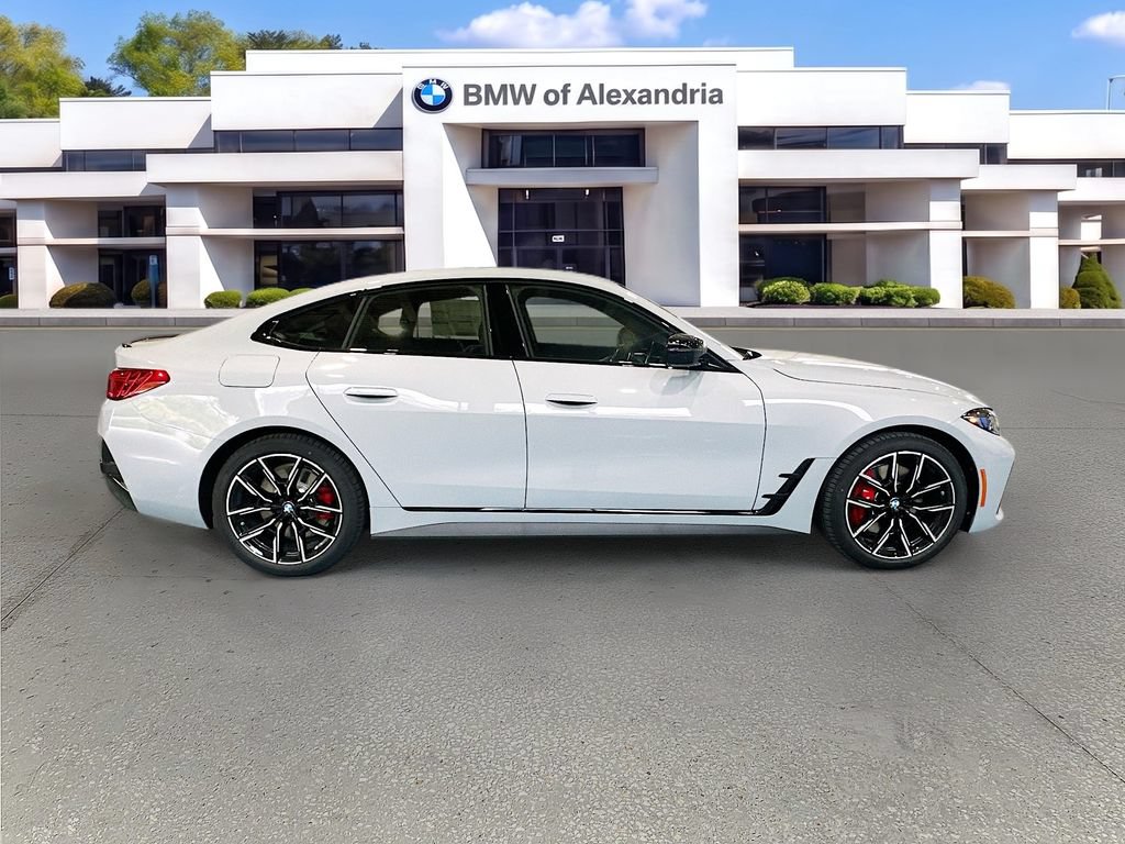 New 2026 BMW 430i xDrive w/ M Sport Package AWD/4WD image 4