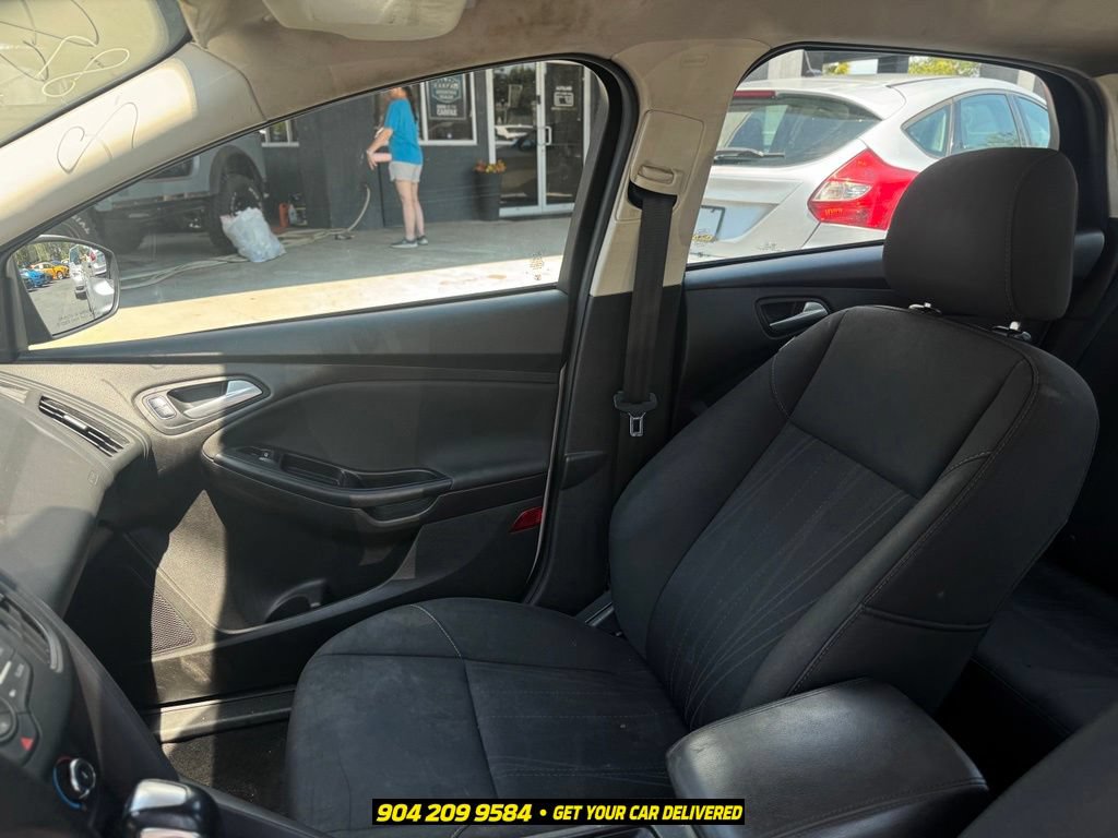 Used 2016 Ford Focus SE FWD image 18