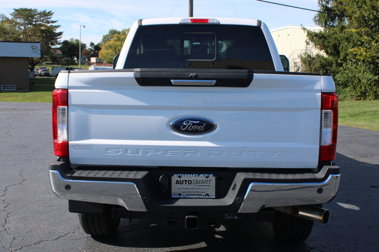 Used 2019 Ford F250 Lariat w/ Chrome Package image 5