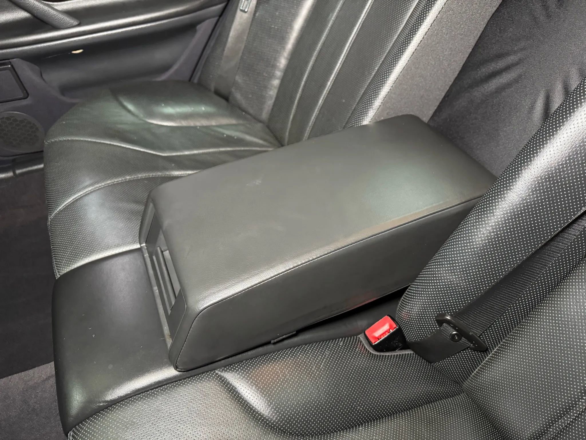 Used 2000 Mercedes-Benz E 55 AMG Sedan image 24