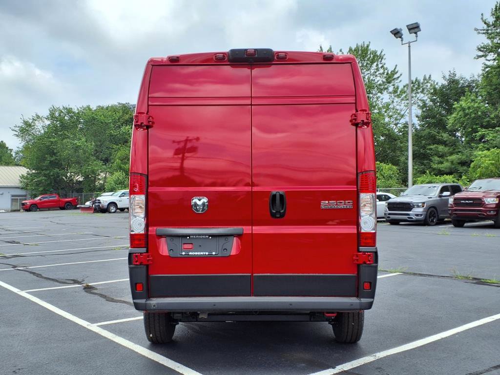 New 2025 RAM ProMaster 2500 w/ Power Group image 18