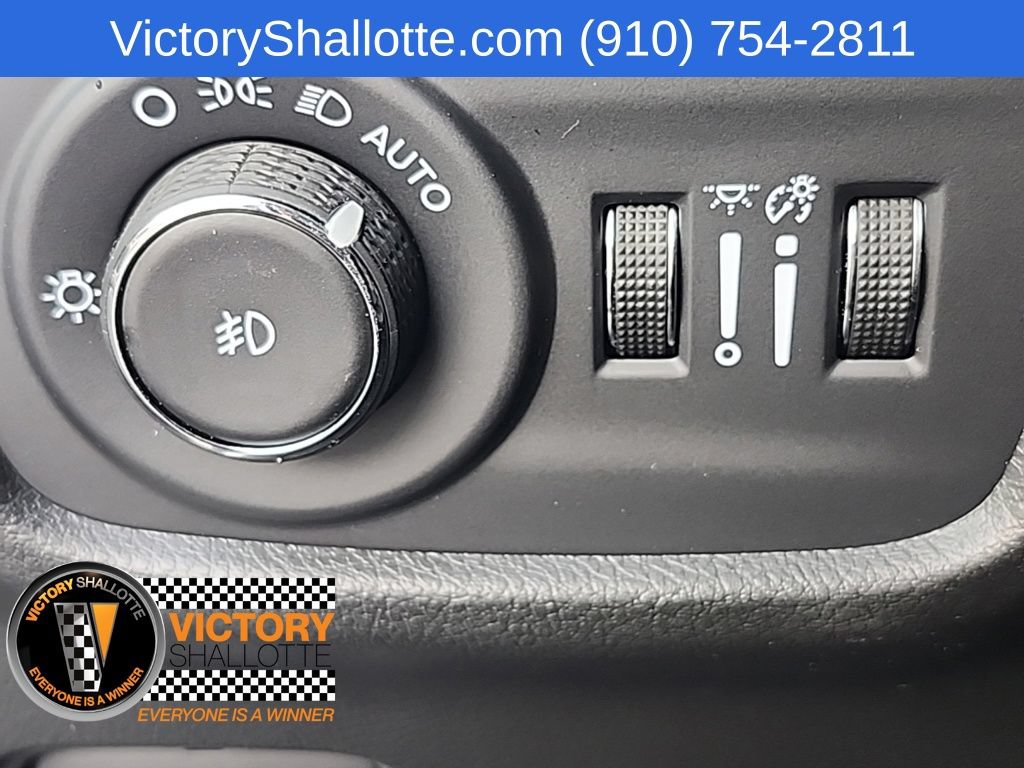 Certified 2025 Jeep Grand Cherokee Limited w/ Luxury Tech Group II AWD/4WD image 12