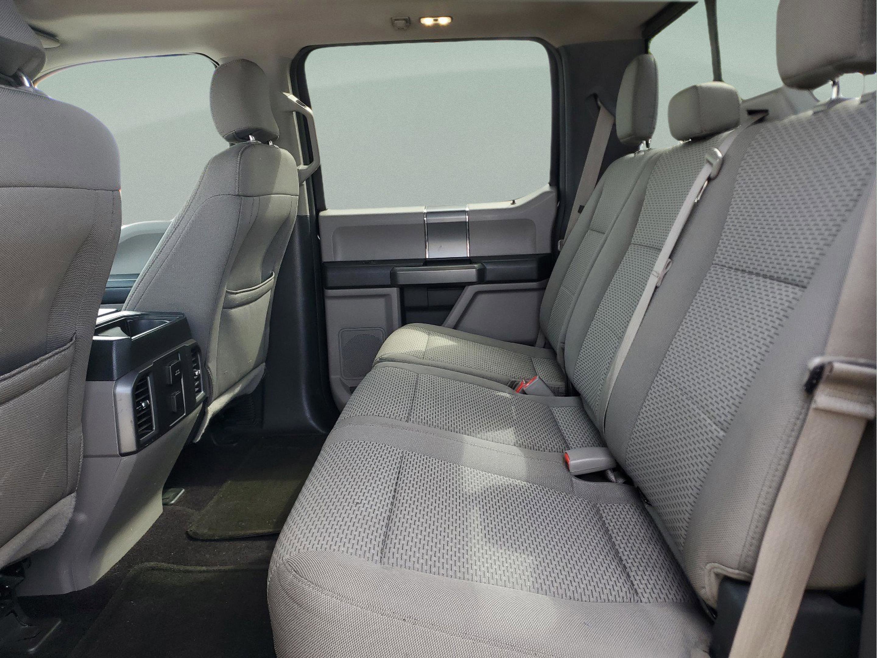 Used 2016 Ford F150 XLT w/ Equipment Group 302A Luxury image 9