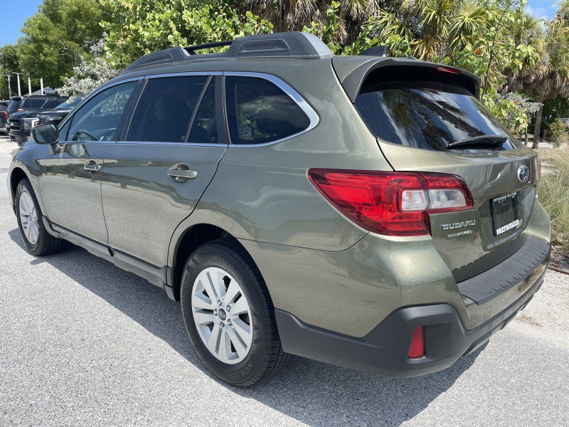Used 2019 Subaru Outback 2.5i Premium AWD/4WD image 5