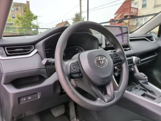 Used 2024 Toyota RAV4 LE FWD image 24