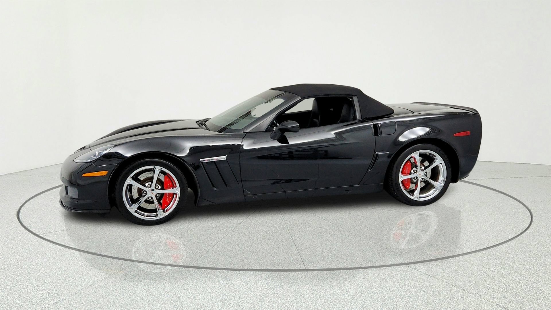 Used 2010 Chevrolet Corvette Grand Sport w/ Preferred Equipment Group RWD image 2